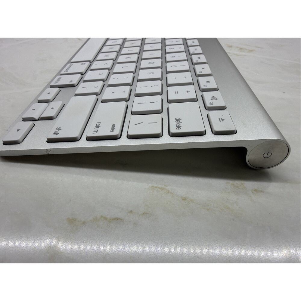 Apple A1314 MC184LL/A Bluetooth Wireless Magic Keyboard Tested, Works Perfect! - Picture 2 of 7